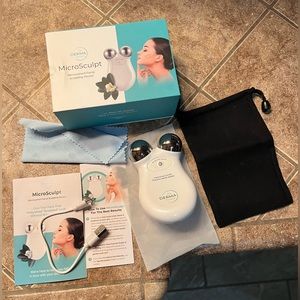 My DERMA Dream Microsculpt device